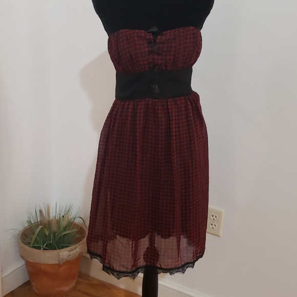 Red and black checkered dress - Picture 2 of 12